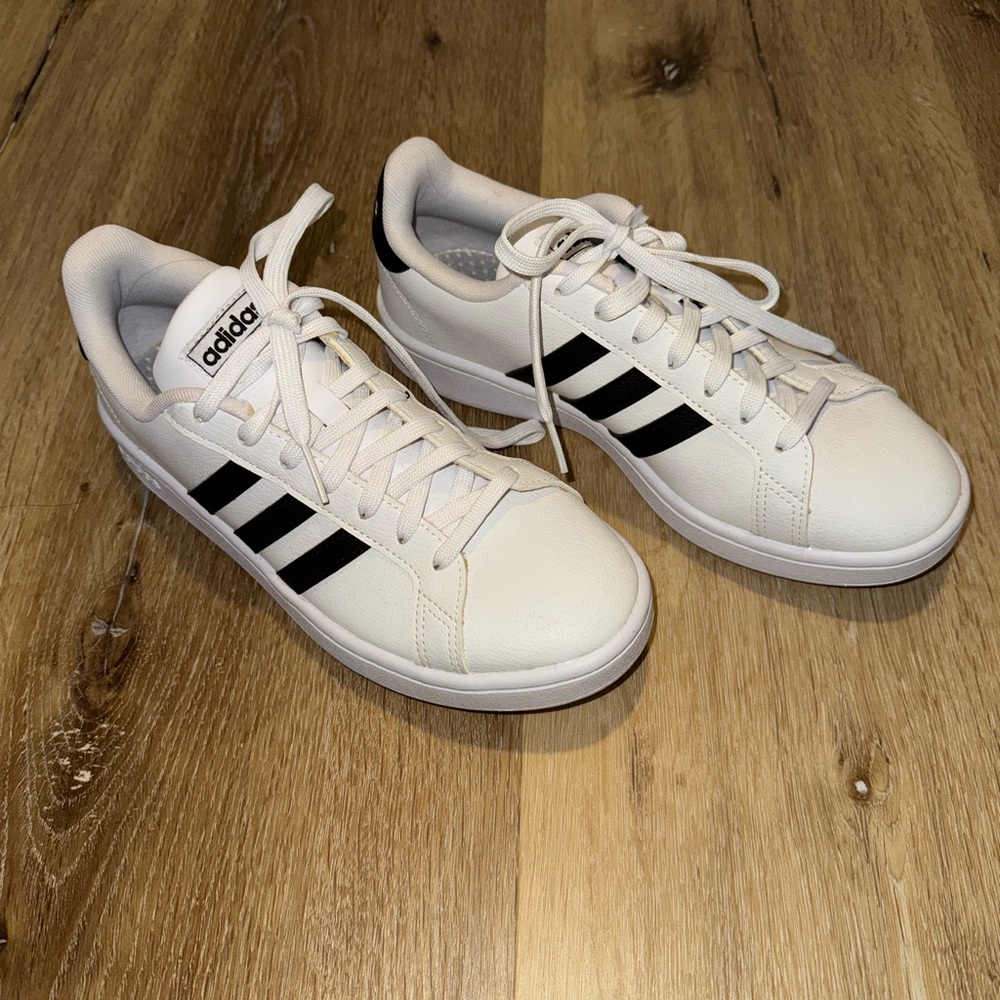Adidas Women’s Cloudfoam Comfort Sneakers